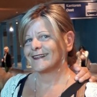 Nicole Van 'T Hof