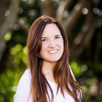 Deanna Holzapfel