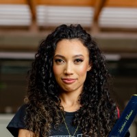 Sabrina Oliveira