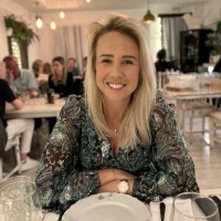 Sandra van der Schuit