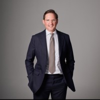 Simon Mackie