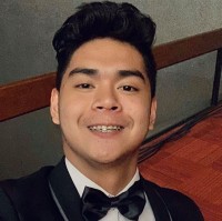 Aaron Leonardo