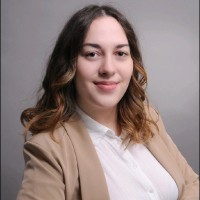 Laura Raddau