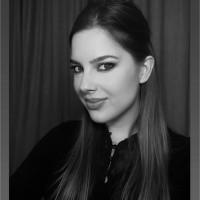 Ana Ć.
