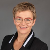 Kristin Schmiedehausen, MD