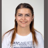 Özge Uyar