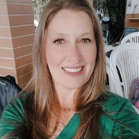Dayane C. Ponce