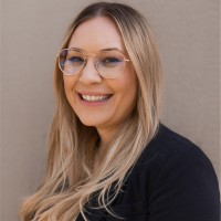Belinda Renne, Mba