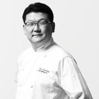 Jae Young Lee