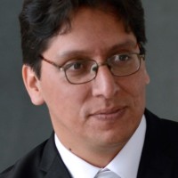 Luis M. Santiváñez