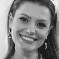Angela Savaris