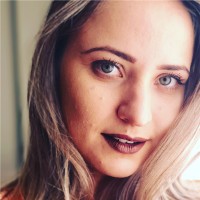 Jayne Oliveira