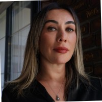 Özlem Dushi