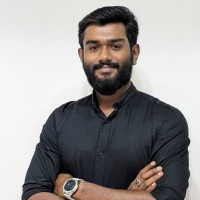 Leen Murali V