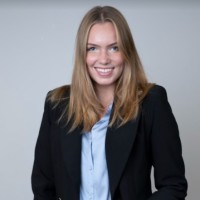 Claire Pesenti Larousse