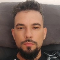 Douglas M Freitas