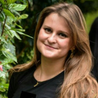 Veridiane Selau de Matos Müller
