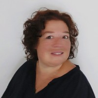 Lucienne Van Der Avoird