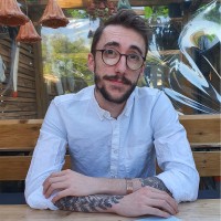 🤖 Lewis Barnett