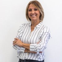 Gabriela Pavón, Esc