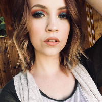Ashley Messenger