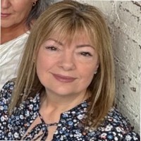 Fiona Csabi