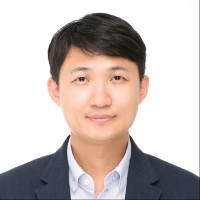 Yongha Lee