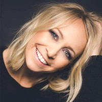 Nicole Klug