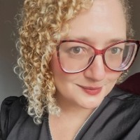 Li de Oliveira (Aline)