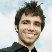 Pablo Miguel Adjetiva