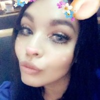 Alejandra Flores