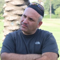 Avi Malol