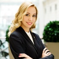 Lili Usztics