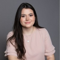 Ana Elisa Gonçalves De Favari Marques