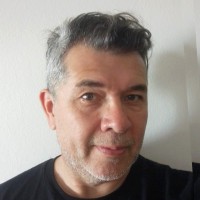 Rubén Santiago Muñoz