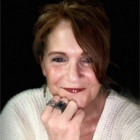 Lisa Dennis