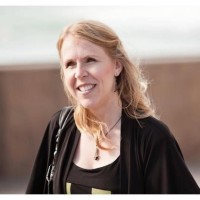 Lesley L.