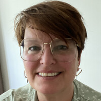 Esther Van Den Broek