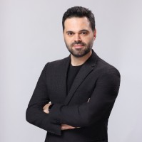 ÖNDER AKAR
