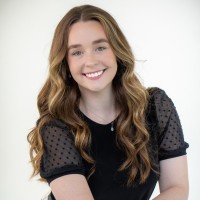 Lauren Lowe