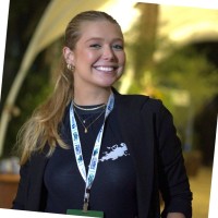 Letícia C. Perim Vervloet