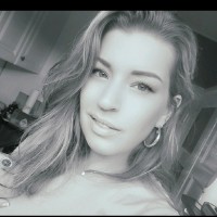 Melanie Van Ballegoie
