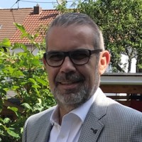 Uwe Scherer