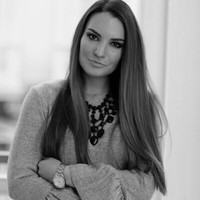 Hajnalka Tar