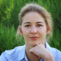 Julia Stolzenberger