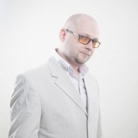 Роман Мельников