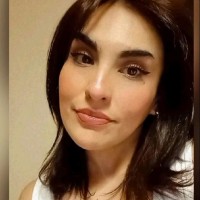 Andrea Flores