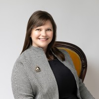 Niki Smith, MCL