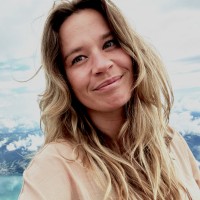 Loes van der Tuuk
