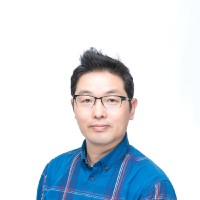 김동석